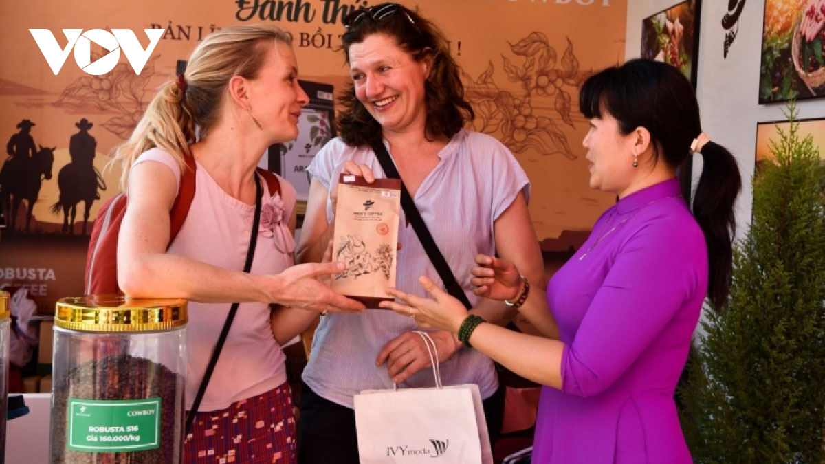 Impressive images recorded at eighth Buon Ma Thuot Coffee Festival